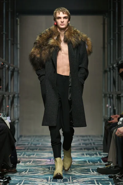 Look 2